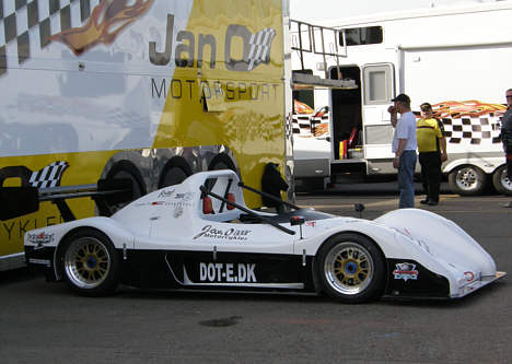 Jan O kommer med den første Radical SR3 i Danmark.